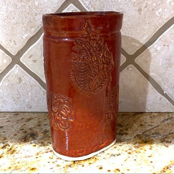 Signed boho elephant Ceramic Vase - Picture 3 of 9